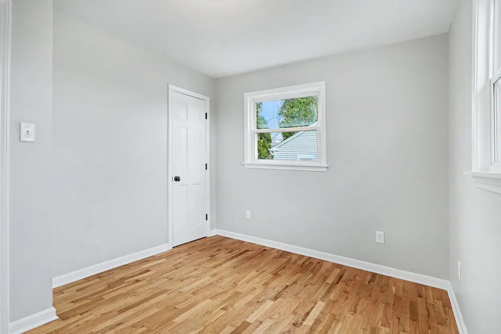 1048 S Kalamazoo Avenue Marshall City MI 49068