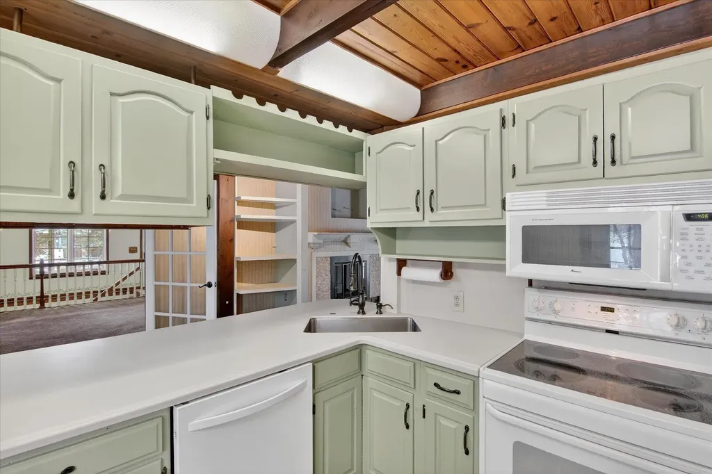 289 Lyon Lake Road Fredonia Township MI 49068