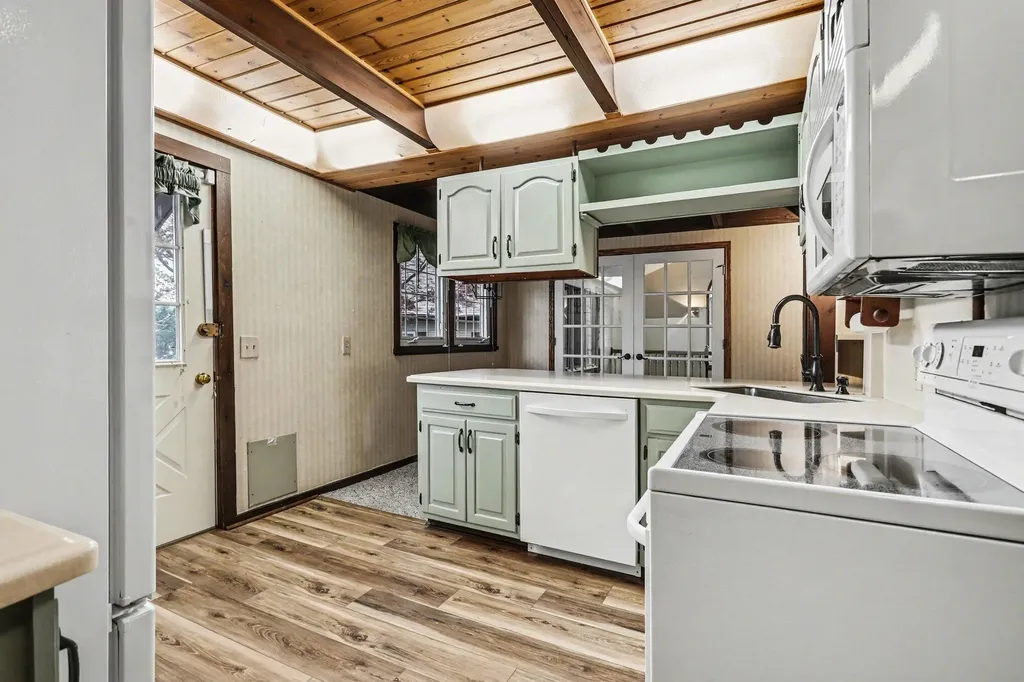 289 Lyon Lake Road Fredonia Township MI 49068