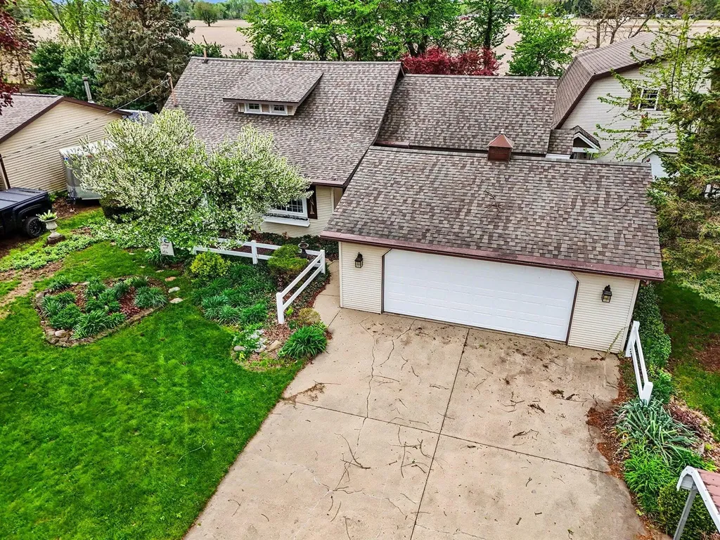 289 Lyon Lake Road Fredonia Township MI 49068
