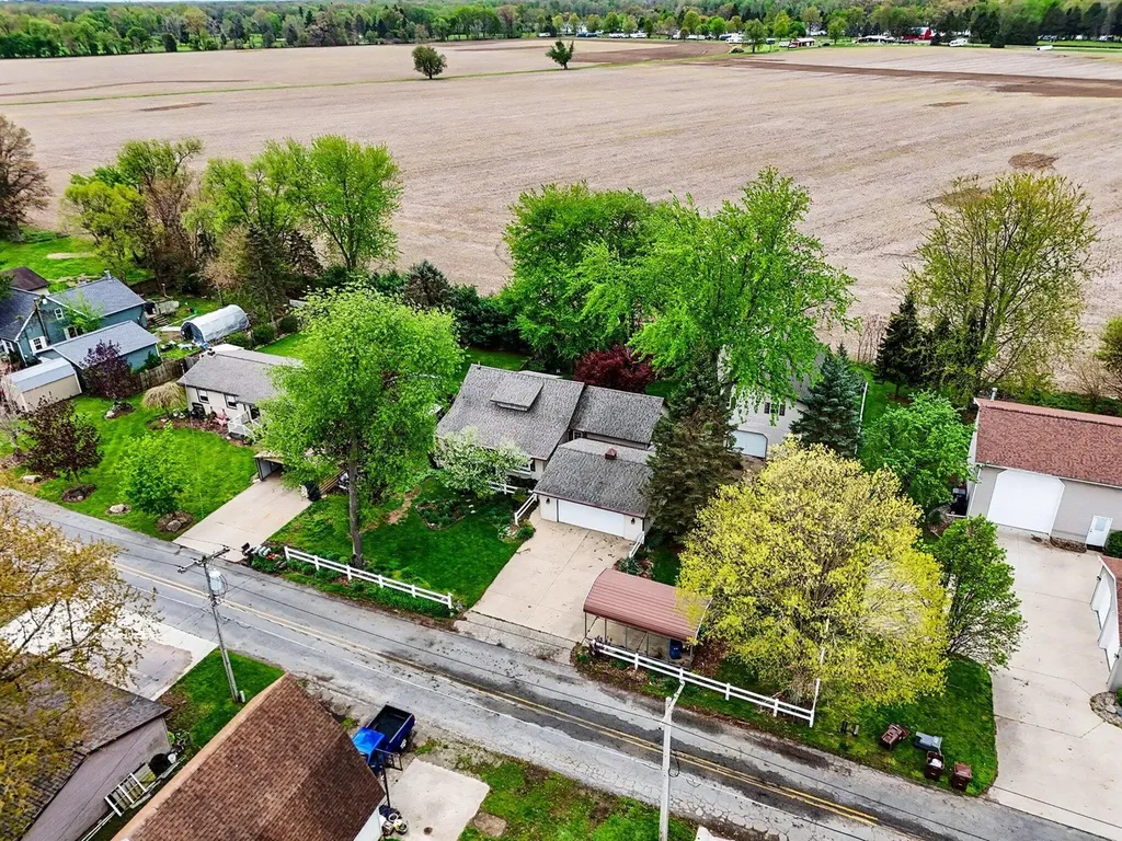 289 Lyon Lake Road Fredonia Township MI 49068
