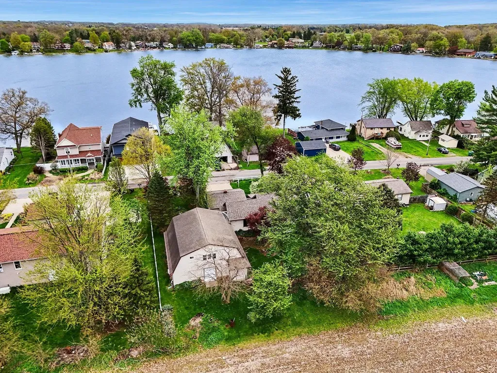289 Lyon Lake Road Fredonia Township MI 49068