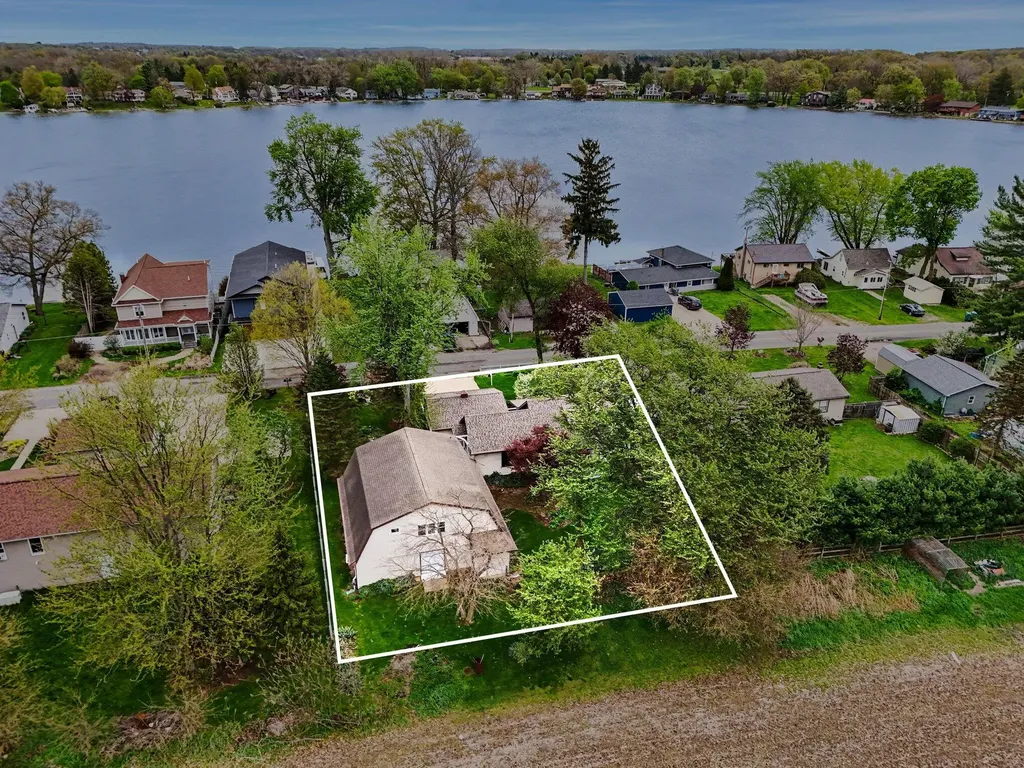 289 Lyon Lake Road Fredonia Township MI 49068