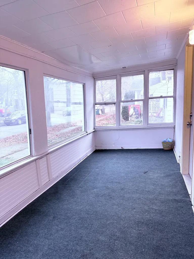 1317 Illinois Avenue Lansing City MI 48906