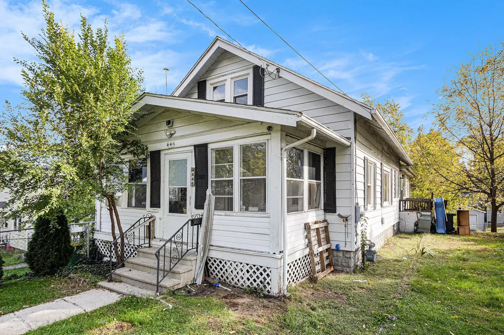 446 N 24th Street N Springfield City MI 49037
