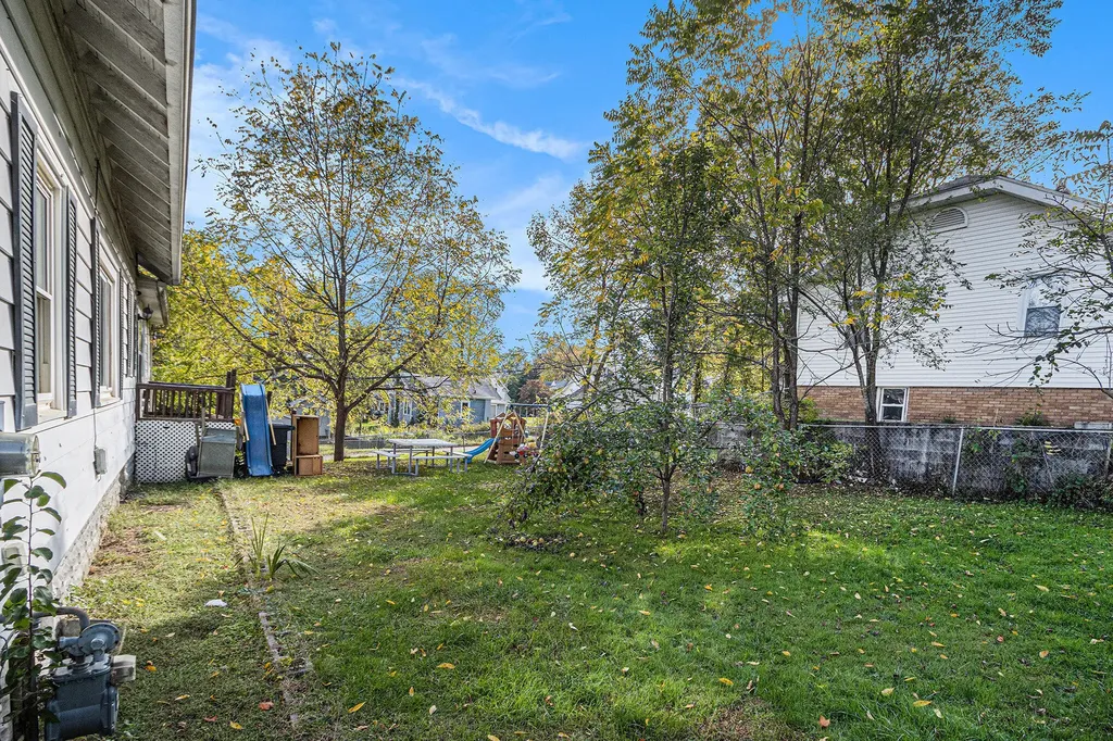 446 N 24th Street N Springfield City MI 49037