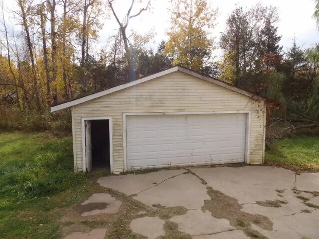34637 76th Street Covert Township MI 49043