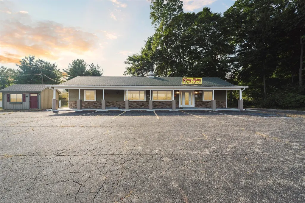 714 Main Street Emmett Charter Township MI 49014