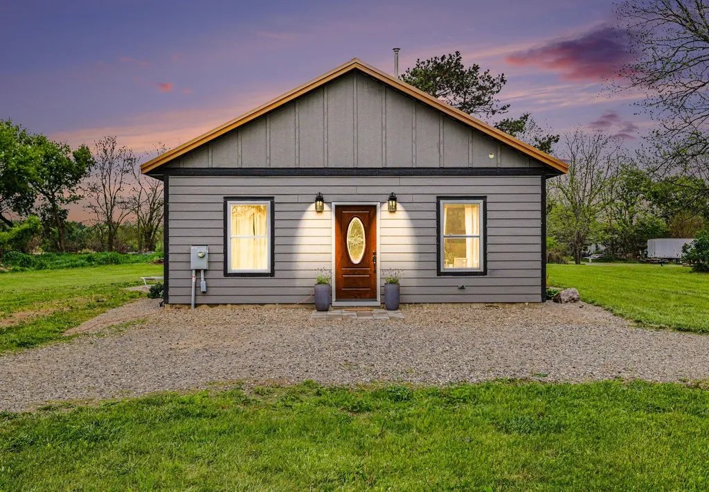 19184 L Drive N Marengo Township MI 49068