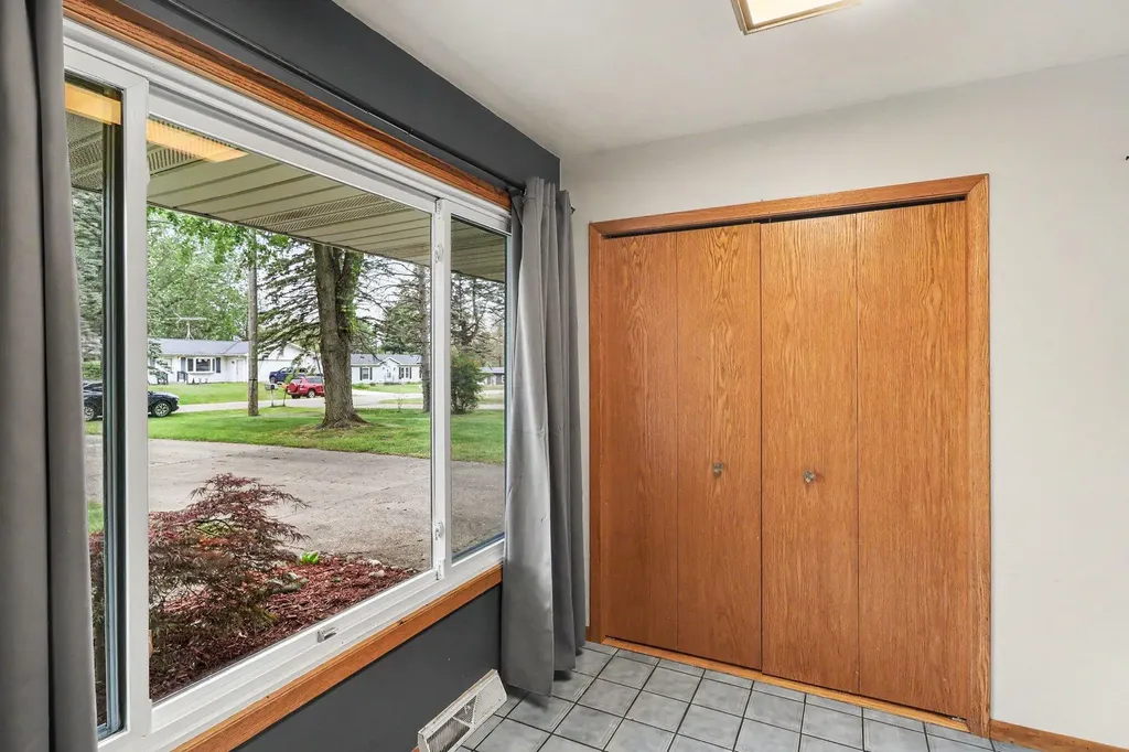 313 Thelma Drive Emmett Charter Township MI 49014