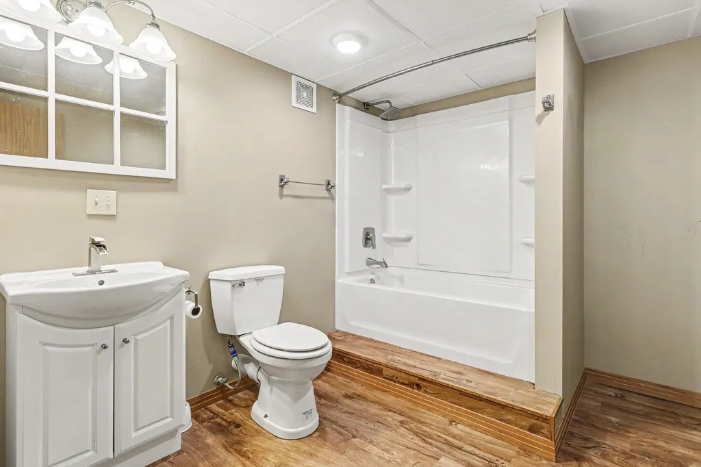 313 Thelma Drive Emmett Charter Township MI 49014
