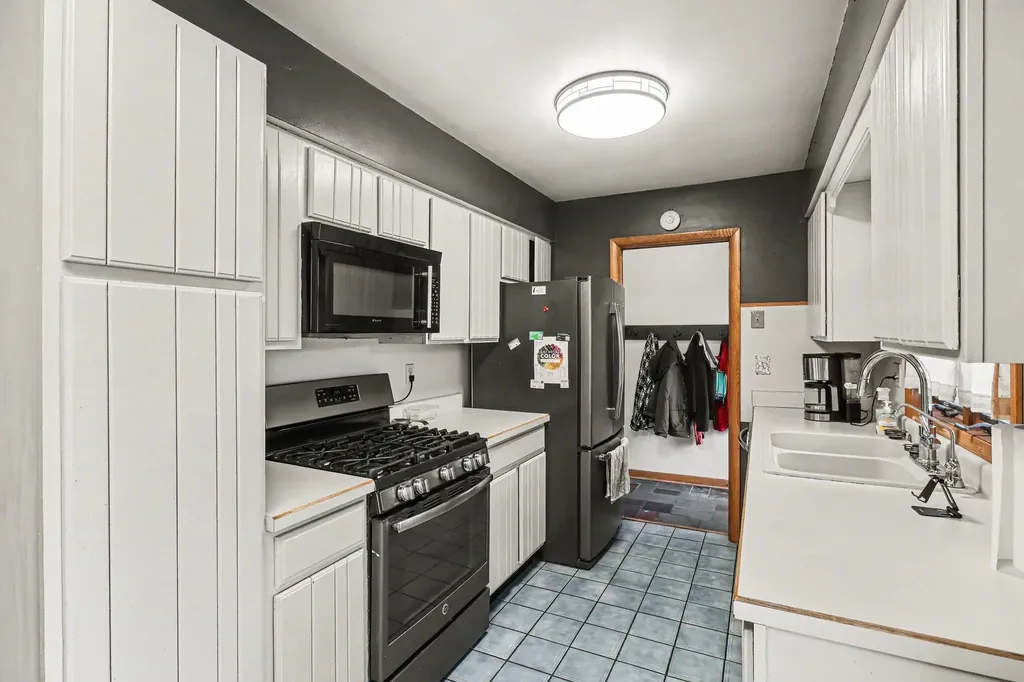 313 Thelma Drive Emmett Charter Township MI 49014