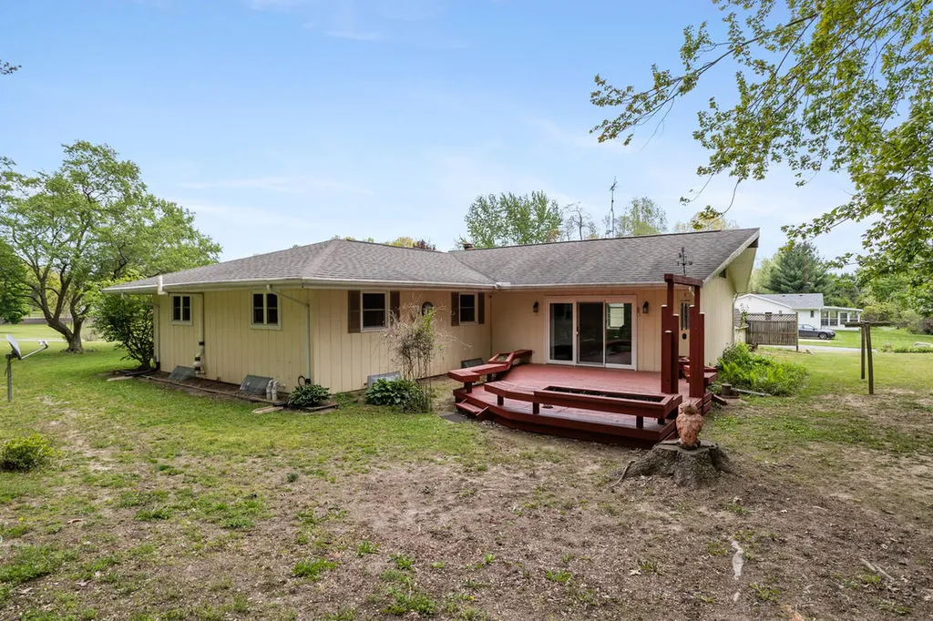 14135 Helmer Road S Battle Creek City MI 49015
