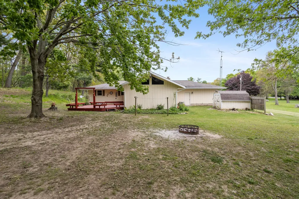 14135 Helmer Road S Battle Creek City MI 49015