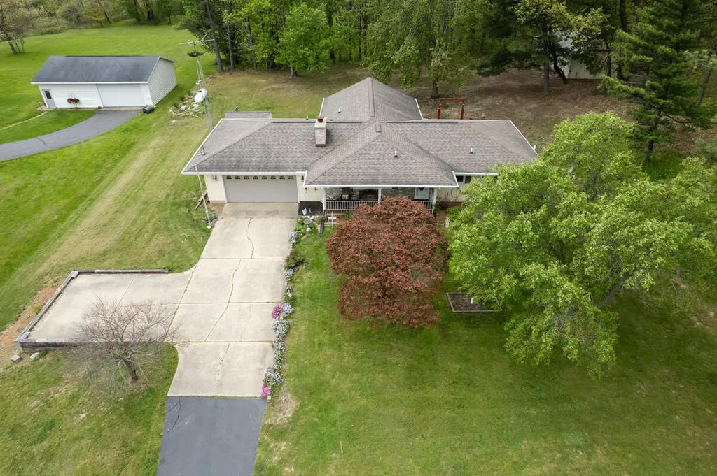 14135 Helmer Road S Battle Creek City MI 49015