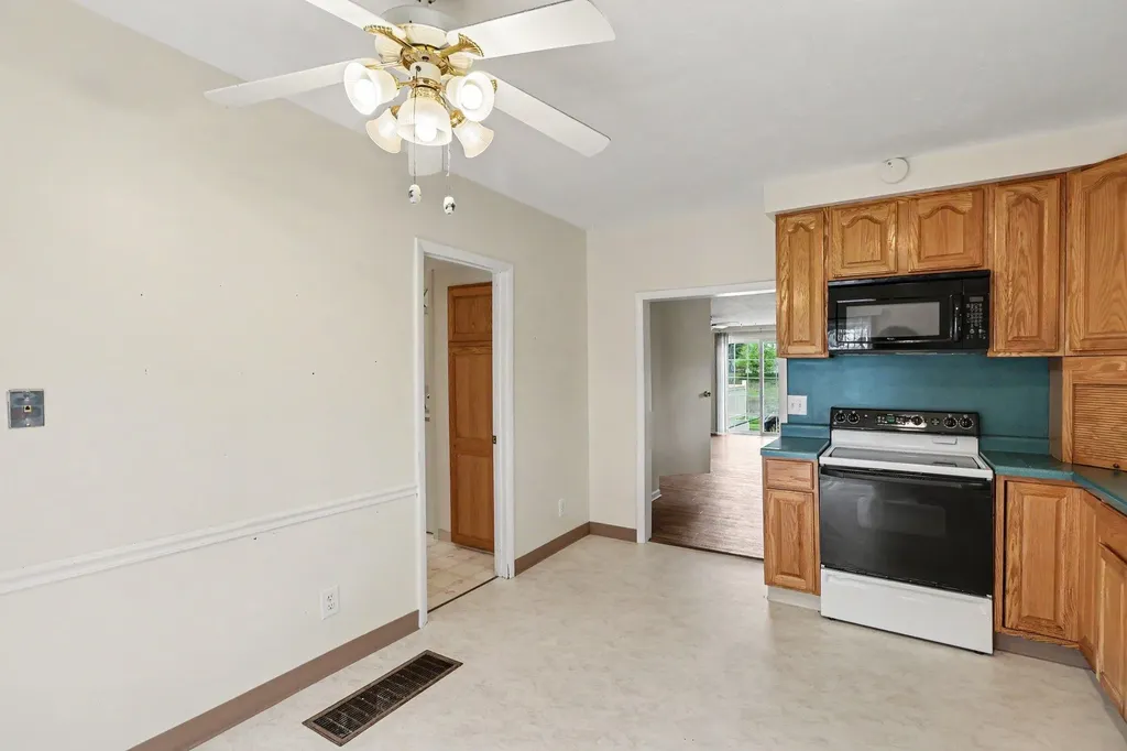 6975 S Clark Road Maple Grove Township MI 49073