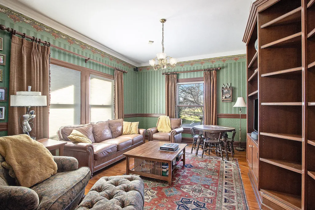 208 W Prospect Street Marshall City MI 49068