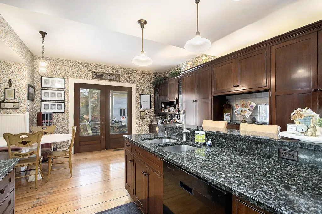 208 W Prospect Street Marshall City MI 49068