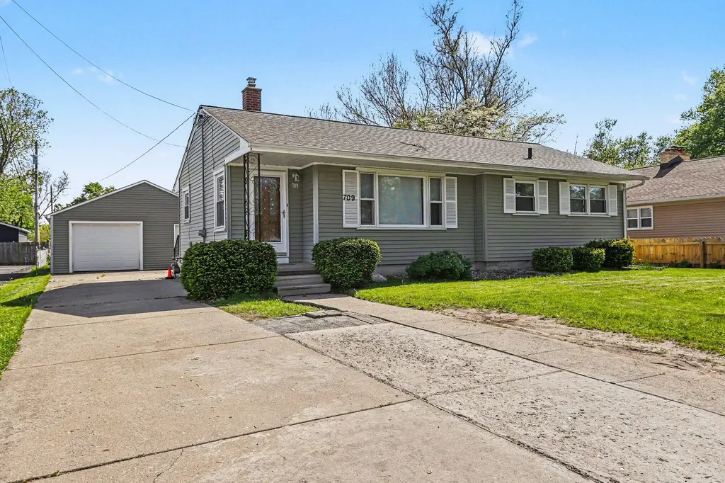 709 W Highland Boulevard Battle Creek City MI 49015