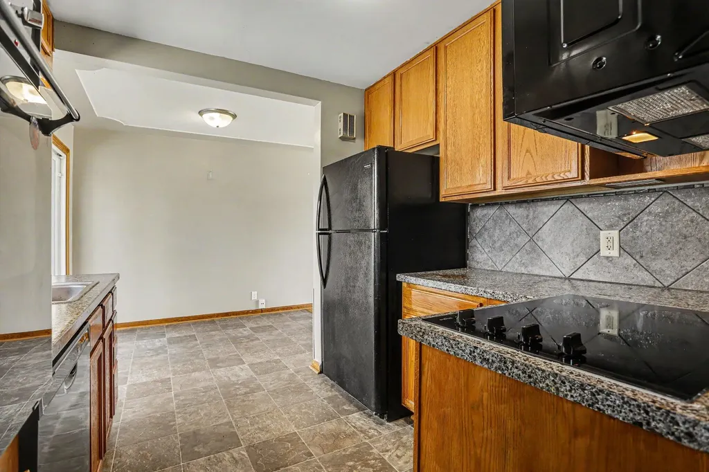 709 W Highland Boulevard Battle Creek City MI 49015