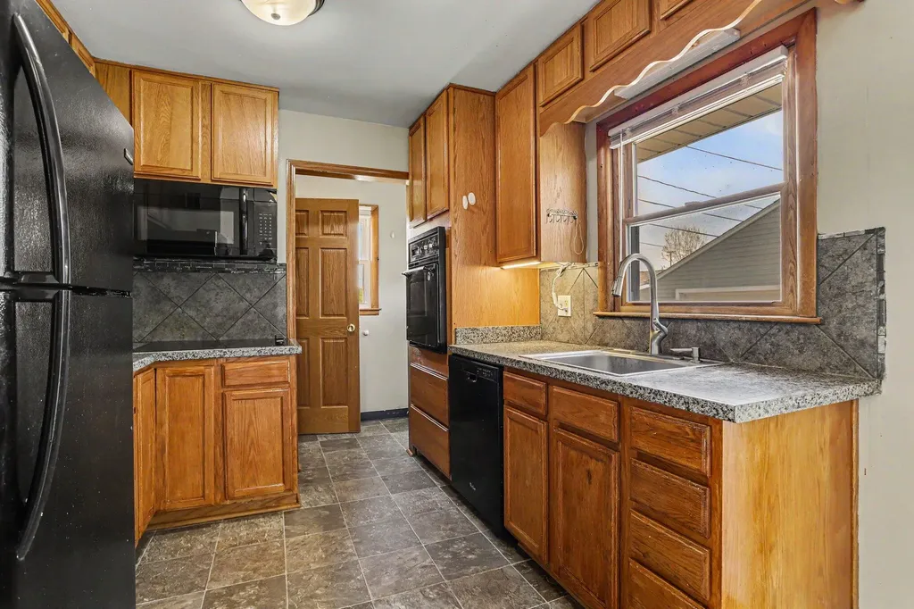 709 W Highland Boulevard Battle Creek City MI 49015