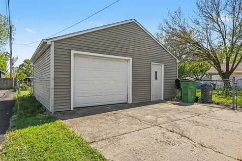 709 W Highland Boulevard Battle Creek City MI 49015