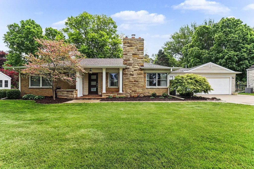 754 N Kalamazoo Avenue Marshall Township MI 49068