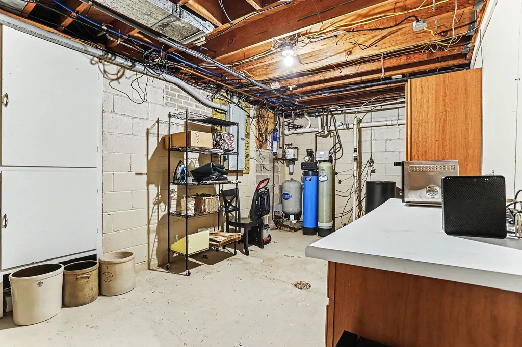 754 N Kalamazoo Avenue Marshall Township MI 49068