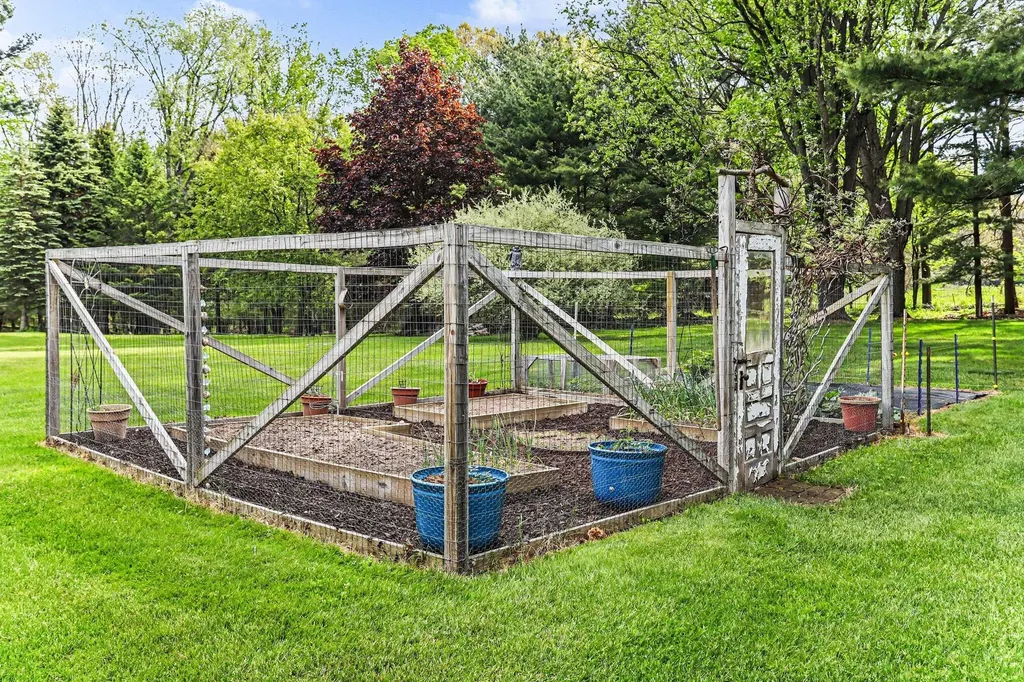 754 N Kalamazoo Avenue Marshall Township MI 49068