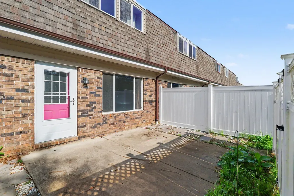1967 Westbrook Drive Spring Arbor Township MI 49201