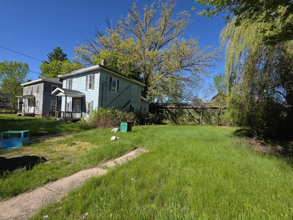 206 S Berrien Street Albion City MI 49224