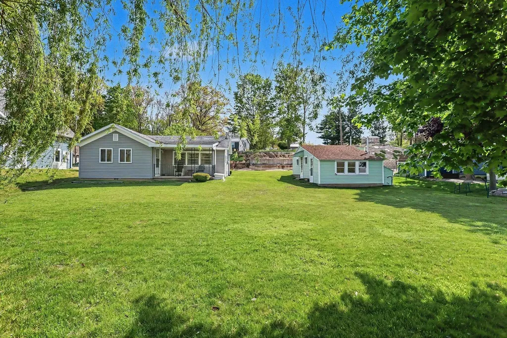 3070 Lake Drive Reading Township MI 49274