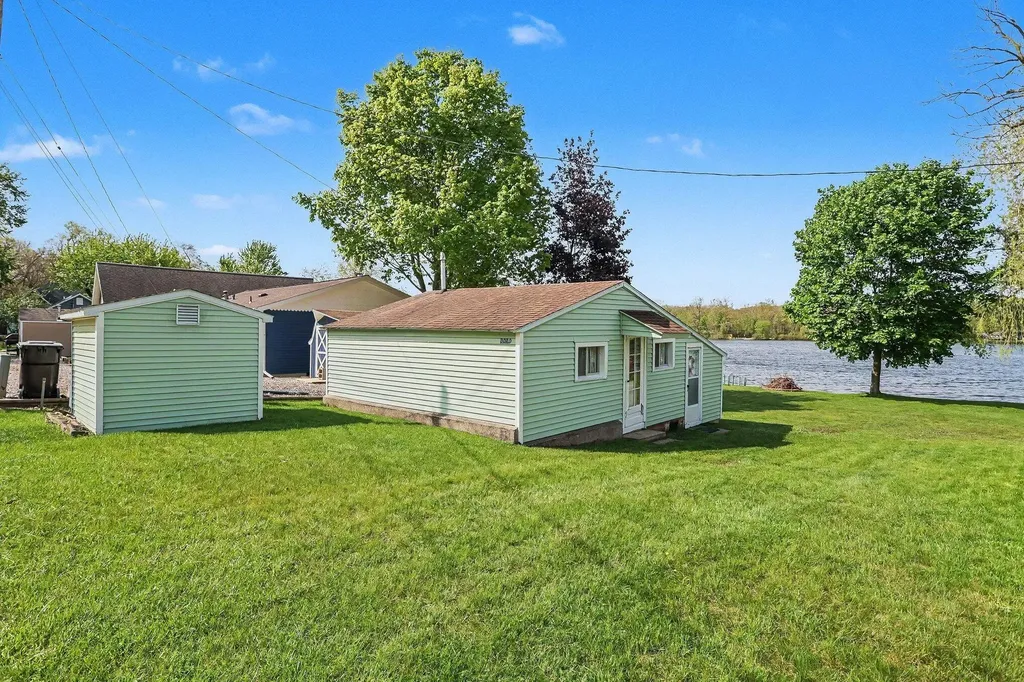 3070 Lake Drive Reading Township MI 49274