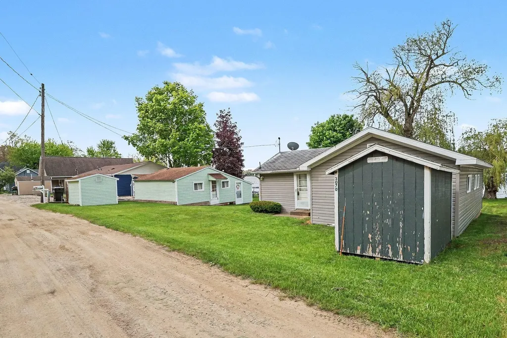 3070 Lake Drive Reading Township MI 49274