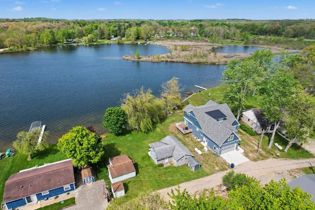 3070 Lake Drive Reading Township MI 49274