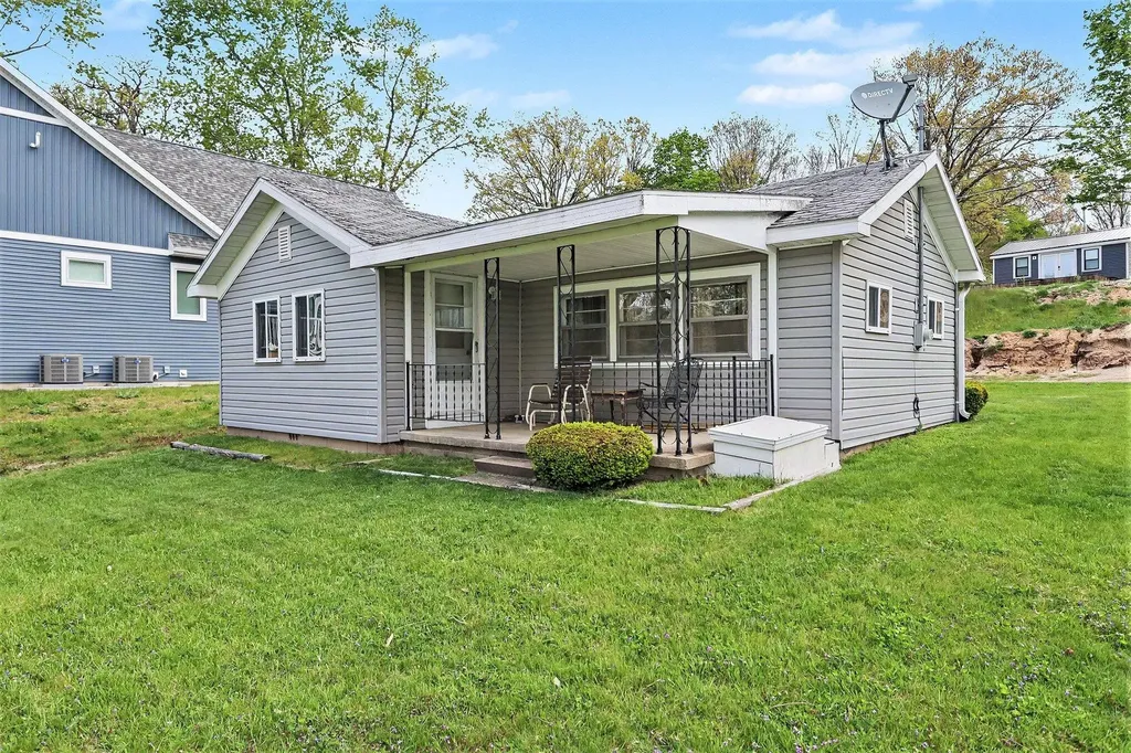 3070 Lake Drive Reading Township MI 49274