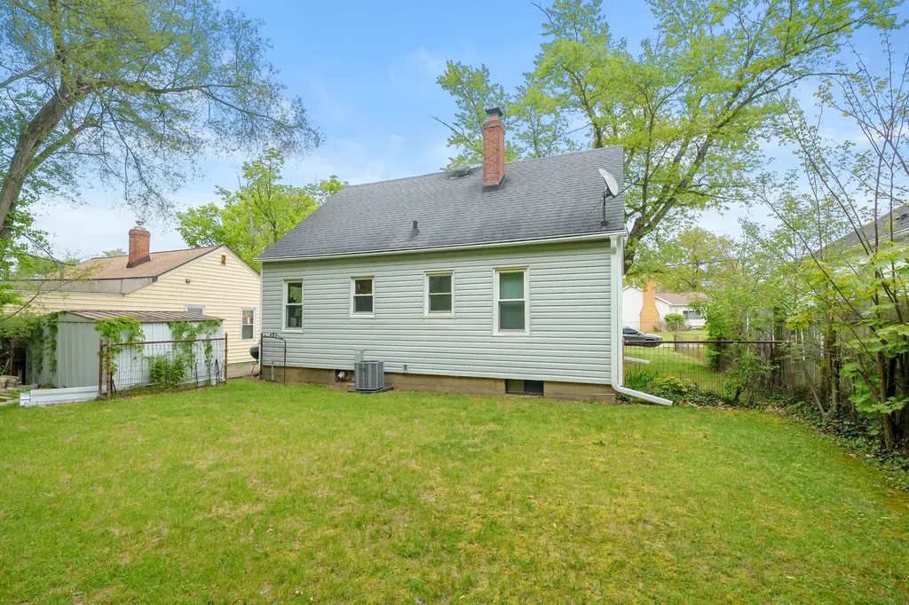 157 Redner Avenue Battle Creek City MI 49037