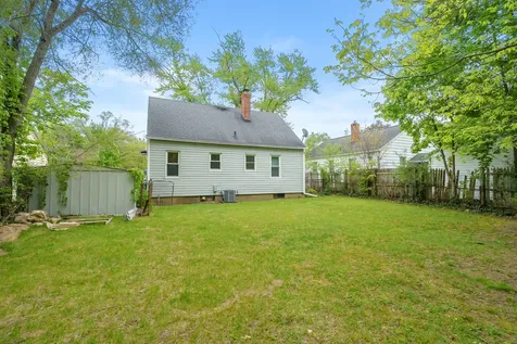 157 Redner Avenue Battle Creek City MI 49037