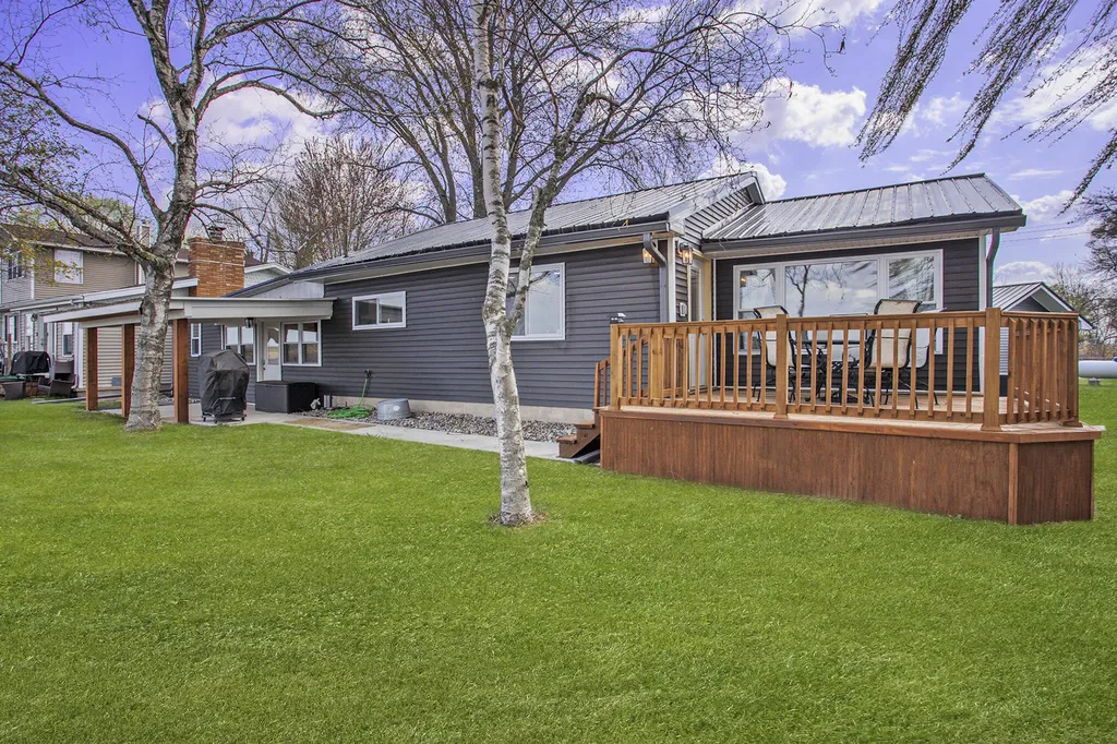 6867 Debralyn Drive Tuscola Township MI 48767