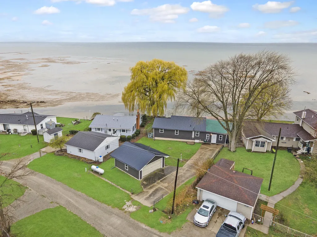 6867 Debralyn Drive Tuscola Township MI 48767