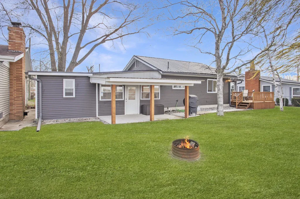 6867 Debralyn Drive Tuscola Township MI 48767