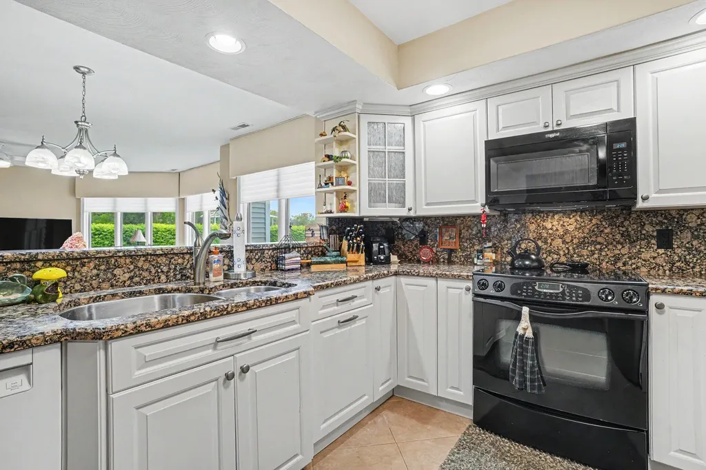 355 W Columbia Avenue W Battle Creek City MI 49015