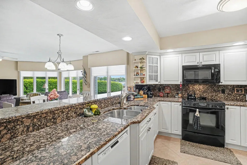 355 W Columbia Avenue W Battle Creek City MI 49015