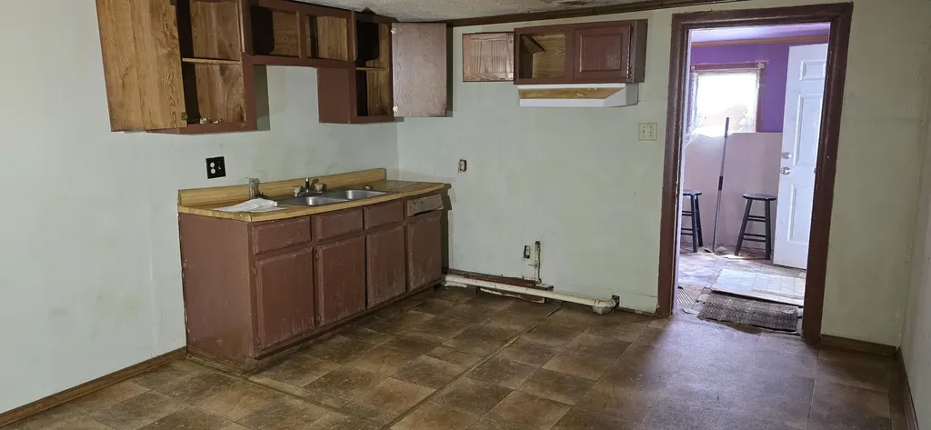 17881 S River Road Lockport Township MI 49093
