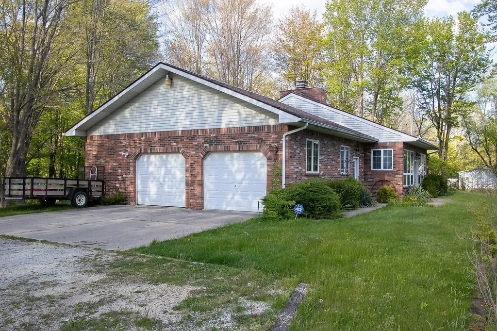 23457 M-78 Pennfield Charter Township MI 49017