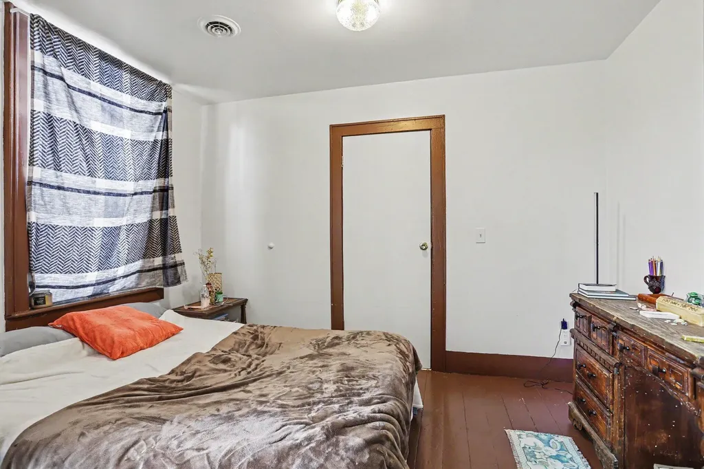 103 E Michigan Marshall City MI 49068