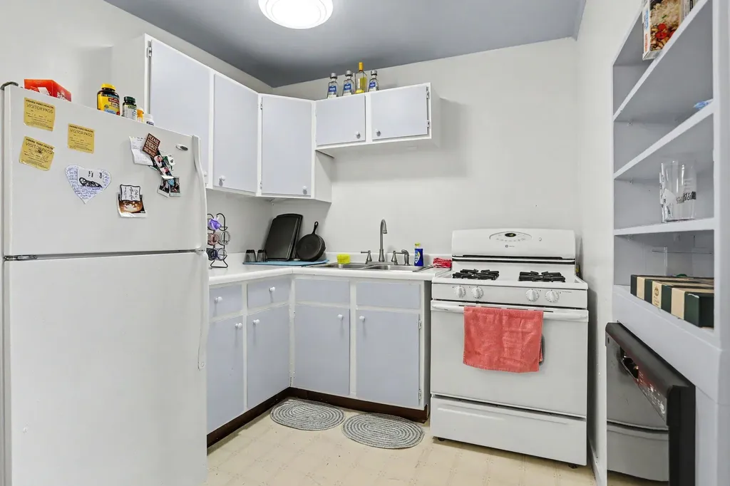 103 E Michigan Marshall City MI 49068