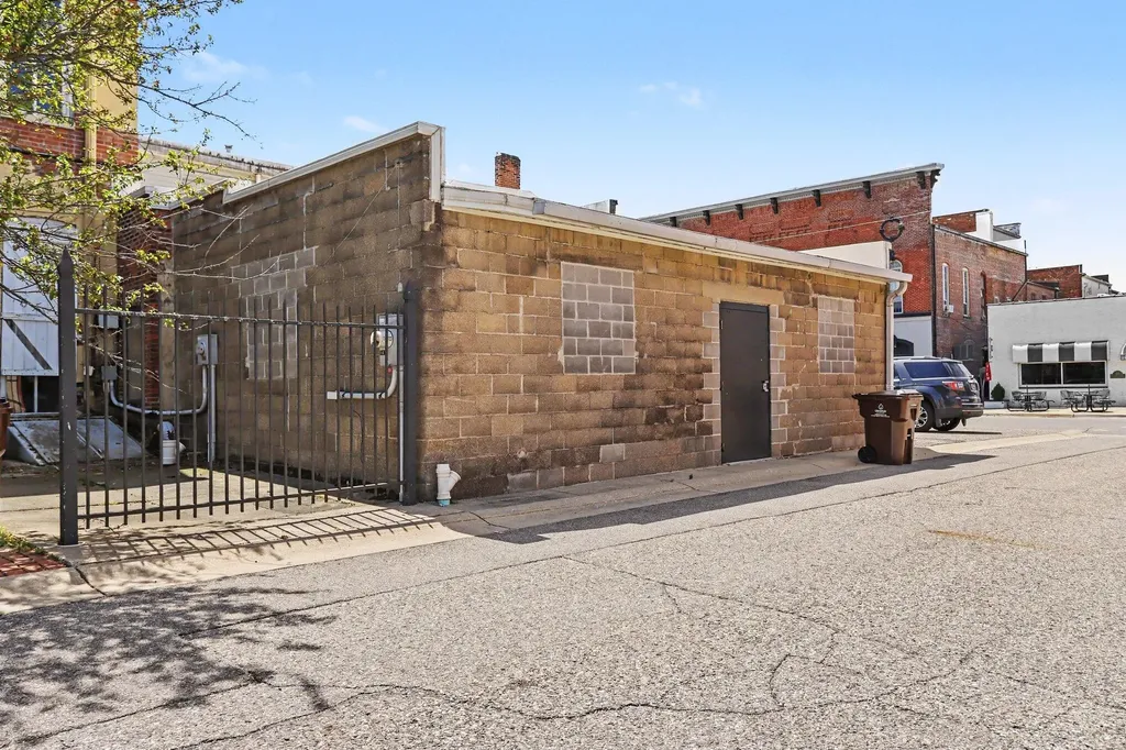 103 E Michigan Marshall City MI 49068