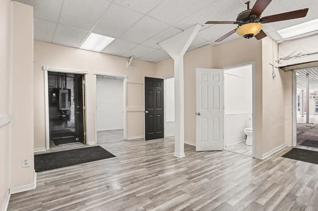 103 E Michigan Marshall City MI 49068