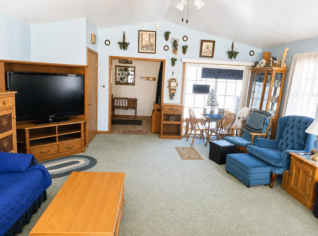 722 Golden Avenue Emmett Charter Township MI 49014